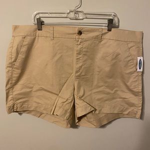 Old Navy Khaki Shorts size 20- never worn- tags!